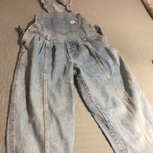 Guess overall in great condition. Size 2 light blue jeans .